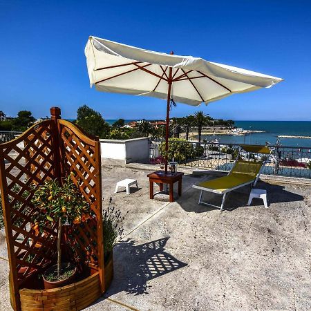 Golden Bay Bed & Breakfast Трани Екстериор снимка
